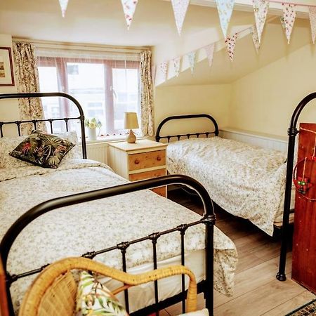 Spacious Charming Cottage Near Lake And Sea Hornsea Exterior foto